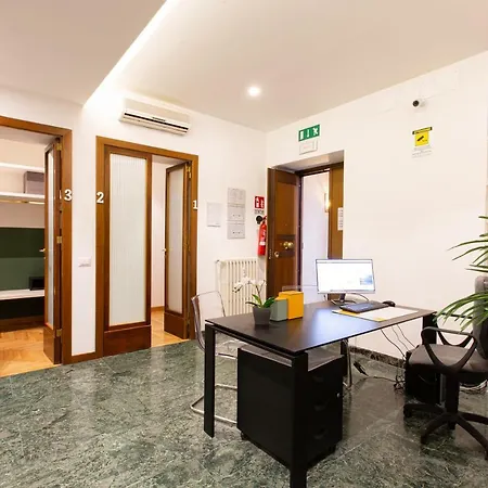 Lombardia40 Luxury Konukevi 4*