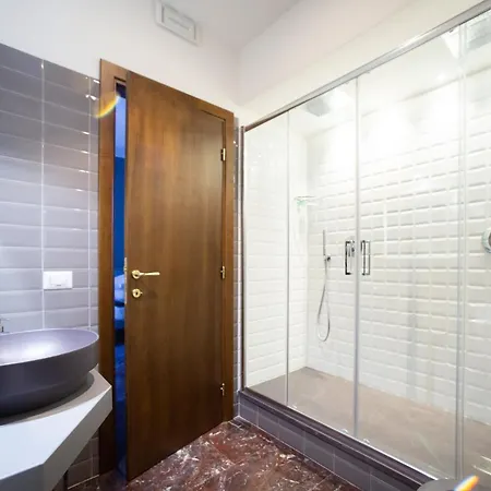 Lombardia40 Luxury
