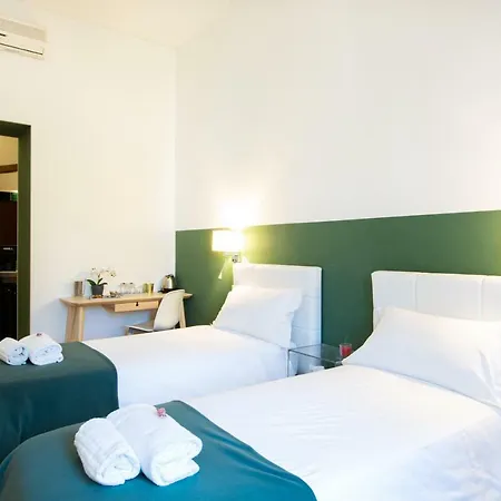 Lombardia40 Luxury 4* Rome